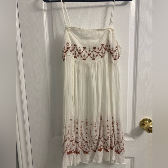 Free People Dresses & Skirts - Free People Embroidered Sun Dress Smocked Spaghetti Straps Keyhole Back Size M